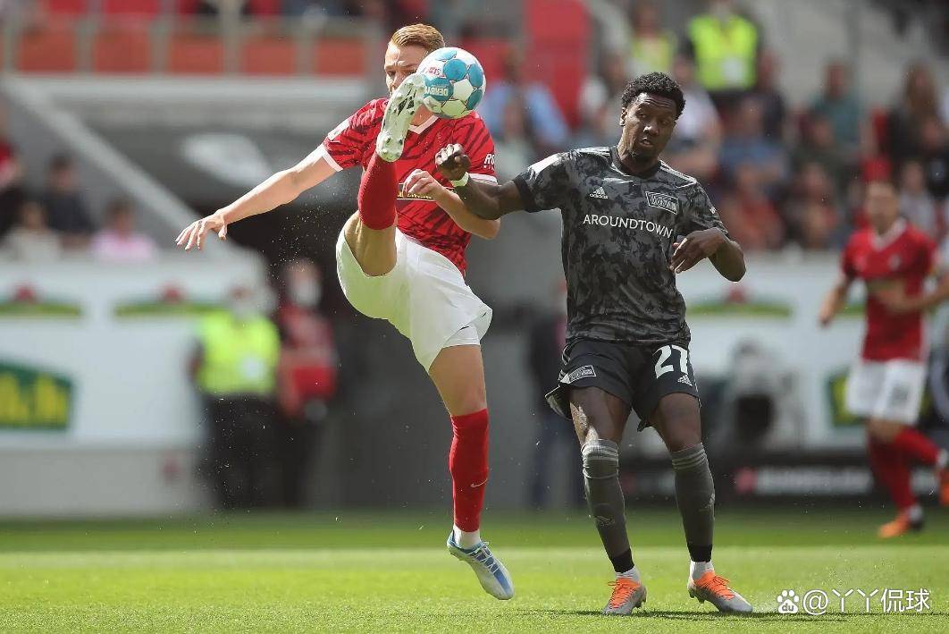 包含柏林联合客场1-1战平弗赖堡，继续保持不败的战绩的词条