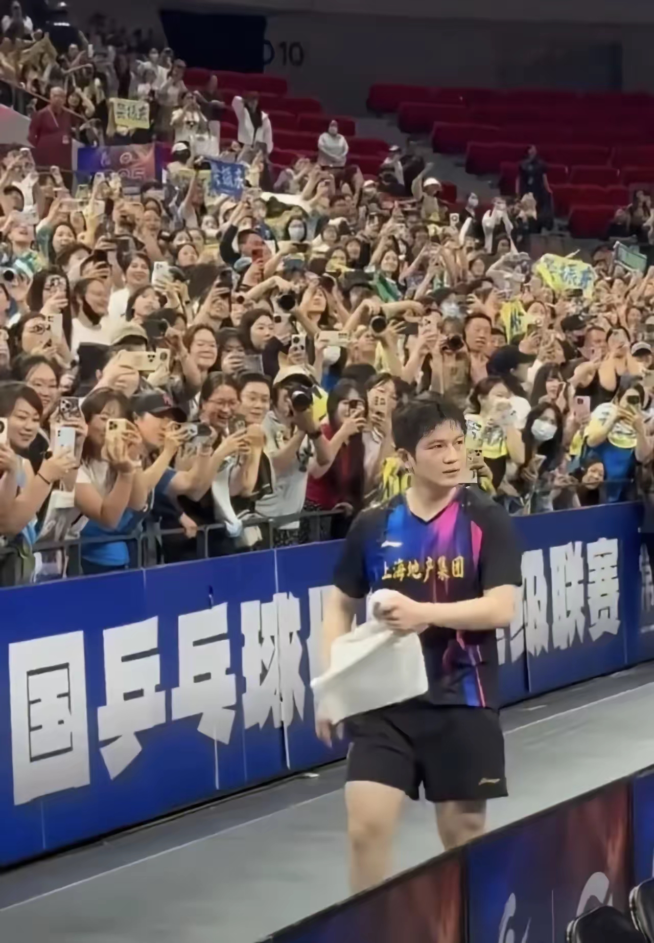 开云体育平台APP-包含比利时乒乓球队鏖战韩国乒乓球队，樊振东完成帽子戏法的词条