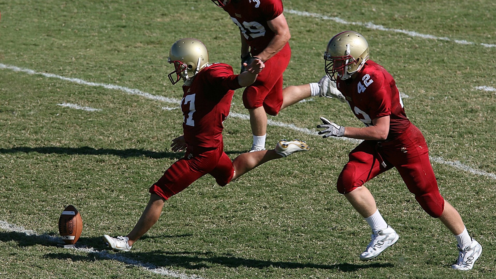 开云官网-米切尔狂飙拉开差距，勇士关键战突围篮网