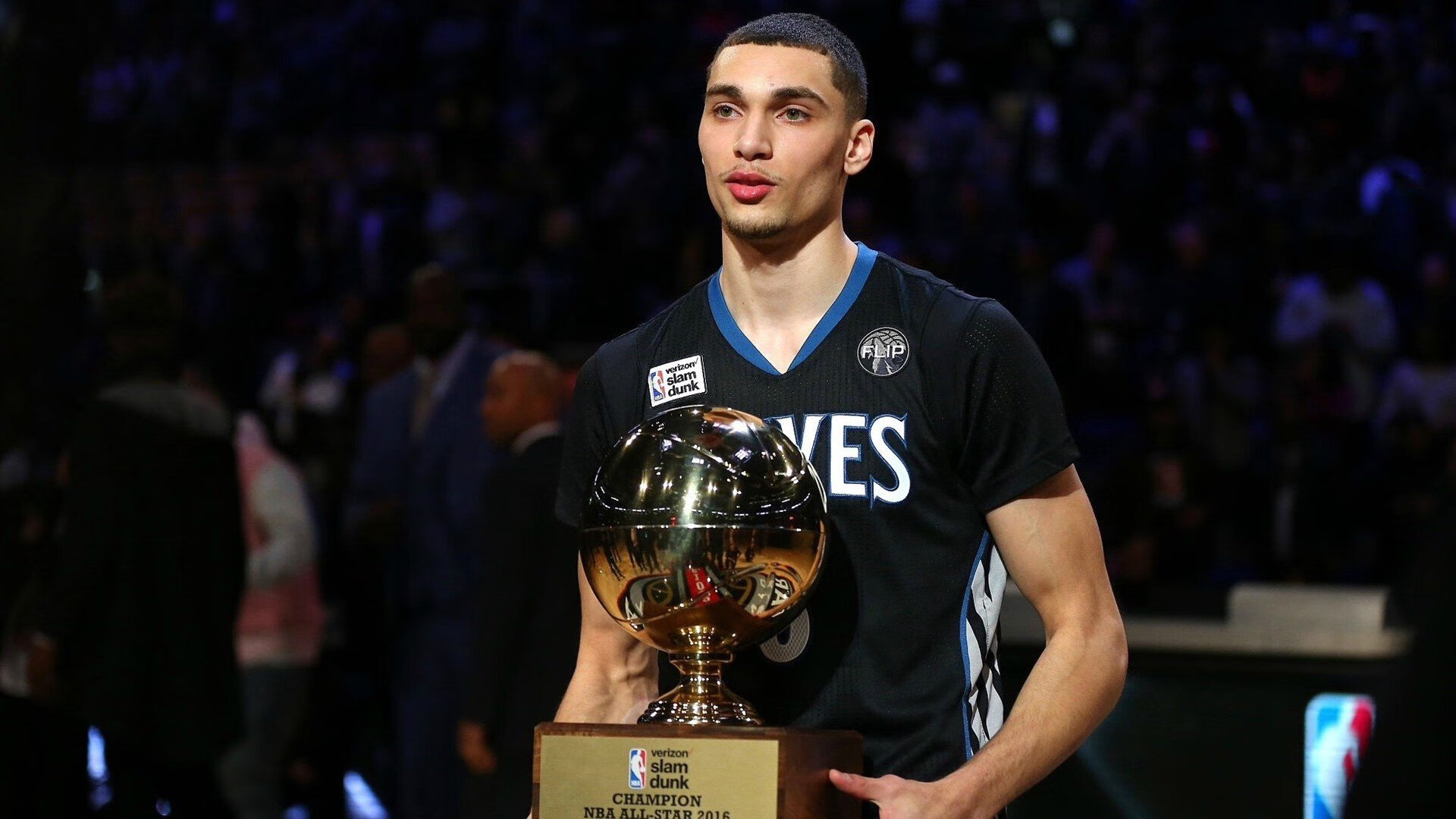 巴黎生死战，C罗独舞塞内加尔，绝境中绽放的王者光芒